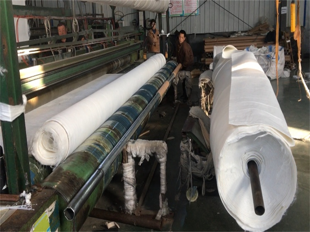 山東鑫宇土工材料工程有限公司長絲土工布生產(chǎn)線.jpg 山東鑫宇土工材料工程有限公司長絲土工布生產(chǎn)線.jpg