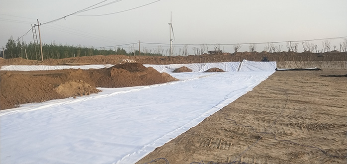 河北邯鄲人工湖防滲項目.jpg 河北邯鄲人工湖防滲項目.jpg